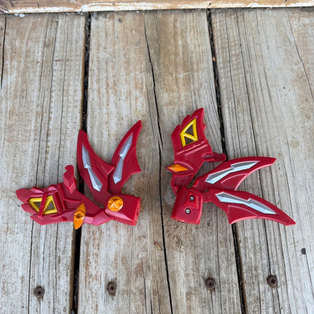 Bakugan Gundalian Invaders DRAGONOID COLOSSUS 2010 2 Red Dragon Wings Parts Only